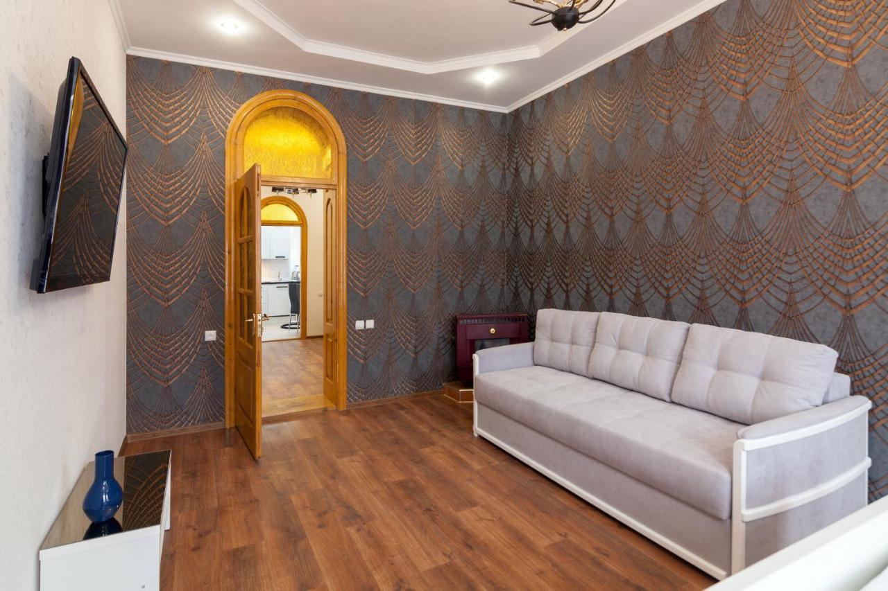Leogrand Apartments Panteleimona Kulisha 27 利沃夫 外观 照片