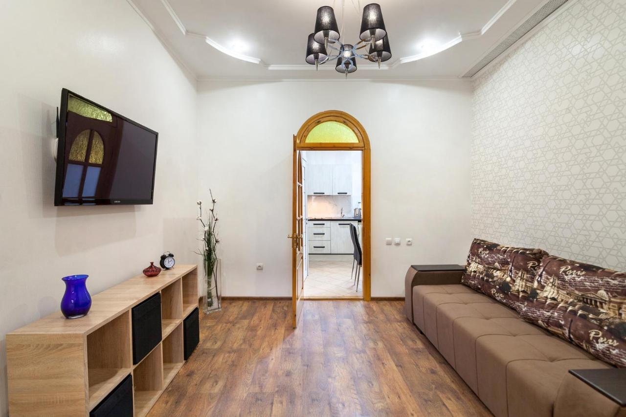 Leogrand Apartments Panteleimona Kulisha 27 利沃夫 外观 照片